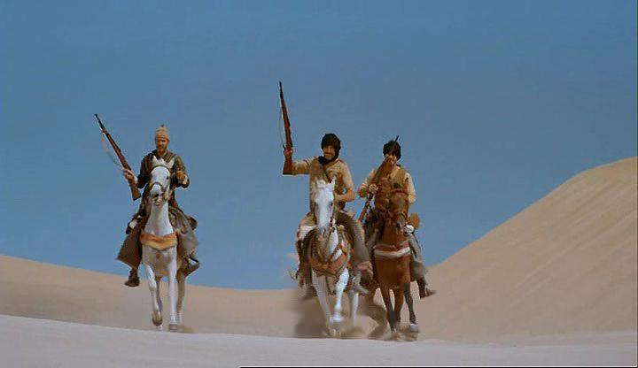 Кадр из фильма Рожденный в песках / Suna no onna (2004)