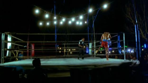 Кадр из фильма Прекрасный боксер / Beautiful Boxer (2004)
