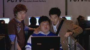 Кадры из фильма Шпионка / Geunyeoreul moreumyeon gancheob (2004)