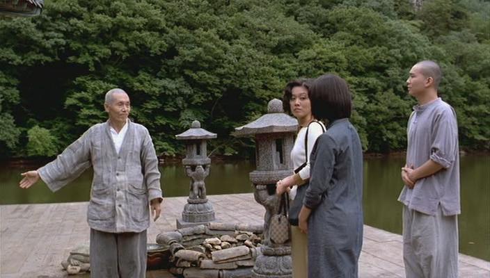 Кадр из фильма Весна, лето, осень, зима... и снова весна / Bom yeoreum gaeul gyeoul geurigo bom (2004)