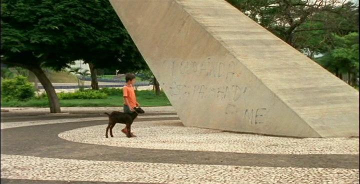 Кадр из фильма Восьмой цвет радуги / A Oitava Cor do Arco-íris (2004)