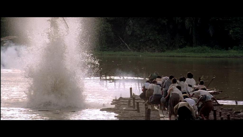 Кадр из фильма За пределами Рангуна / Beyond Rangoon (1995)