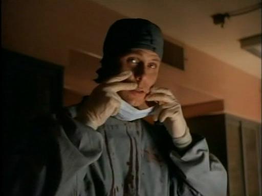 Кадр из фильма Костоправ / Sawbones (1995)