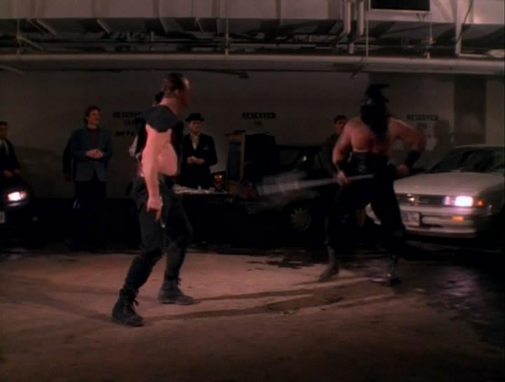 Кадр из фильма Фехтовальщик 2: Полицейский - гладиатор / Gladiator Cop (1995)