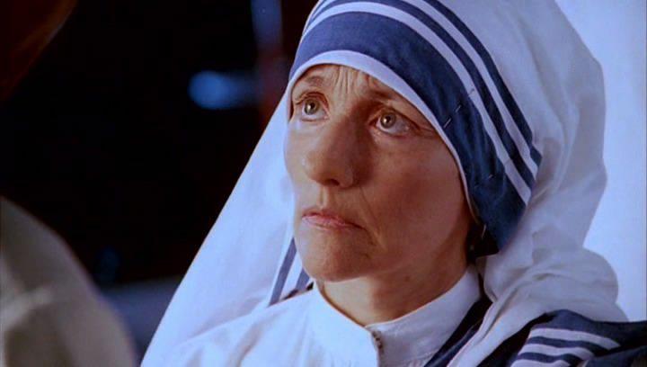 Кадр из фильма Мать Тереза / Madre Teresa (2003)