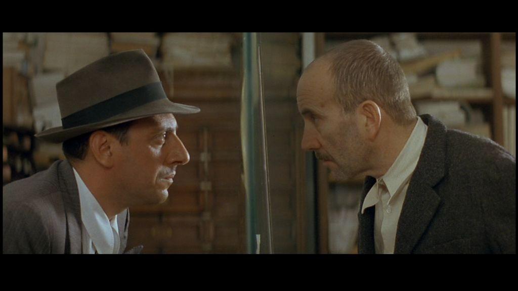 Кадр из фильма Фабрика звезд / L'uomo delle stelle (1995)