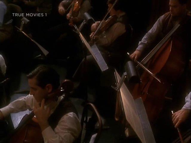 Кадр из фильма Голоса из запертой комнаты / Voices (1995)
