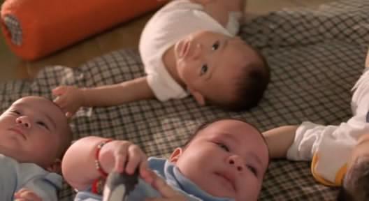 Кадр из фильма Приемные матери / Casa de los babys (2003)