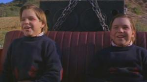 Кадры из фильма Няньки / Twin Sitters (1995)