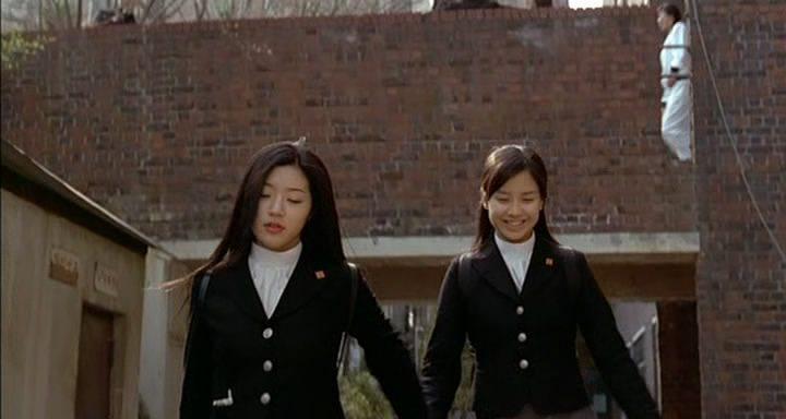 Кадр из фильма Шепот стен 3 : Ступени желаний / Yeogo goedam 3: Yeowoo gyedan (2003)