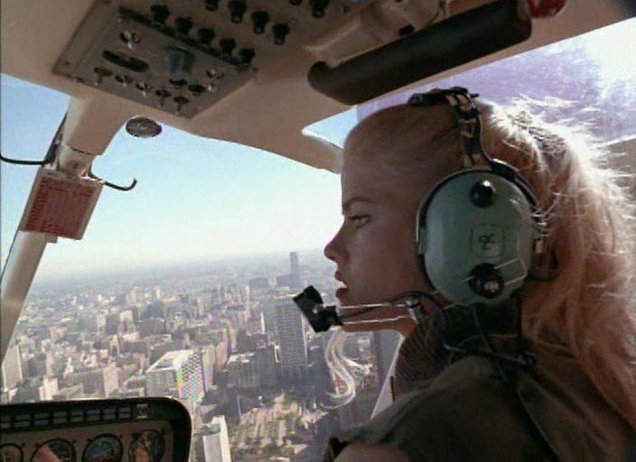 Кадр из фильма Небоскреб / Skyscraper (1996)