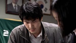 Кадры из фильма Воспоминания об убийстве / Salinui chueok (2003)