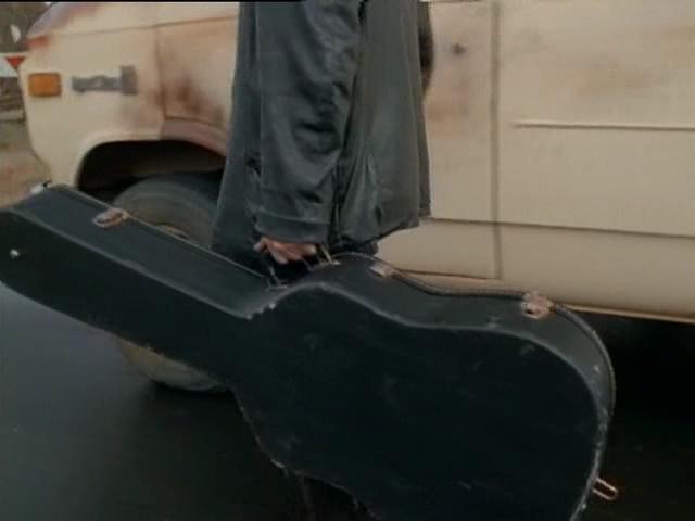 Кадр из фильма Рок-н-ролл на колесах / Bandwagon (1996)