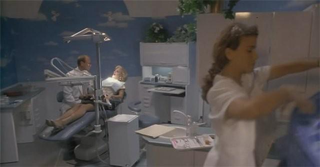 Кадр из фильма Дантист / The Dentist (1996)