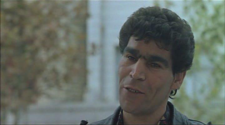 Кадр из фильма Миг невинности / Nun va Goldoon (1996)