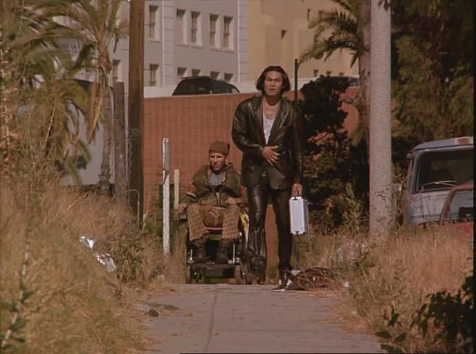 Кадр из фильма Спина к спине / Back to Back (1996)