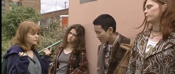 Кадр из фильма Ложный огонь / Foxfire (1996)