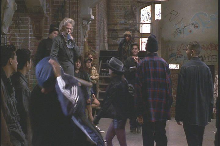 Кадр из фильма Учитель и чудовища / High School High (1996)