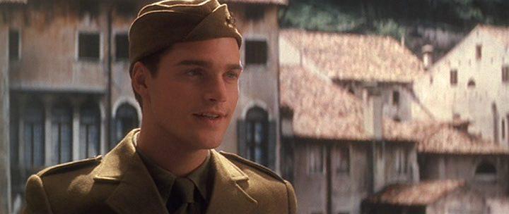 Кадр из фильма В любви и войне / In Love and War (1996)