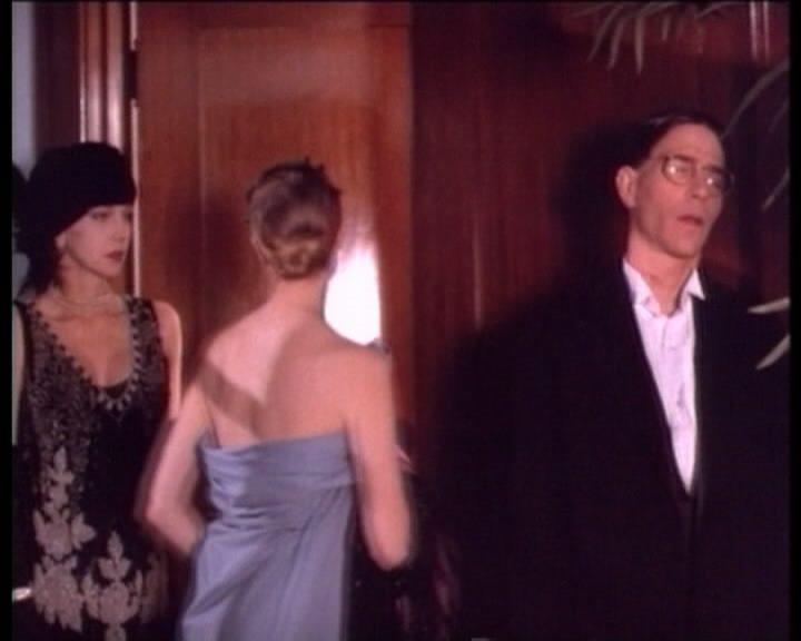 Кадр из фильма В поисках женщины / Men Seeking Women (1997)