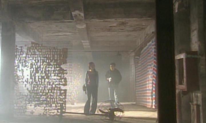 Кадр из фильма Трагедия в комнате / The Woman in Room 13 (2003)
