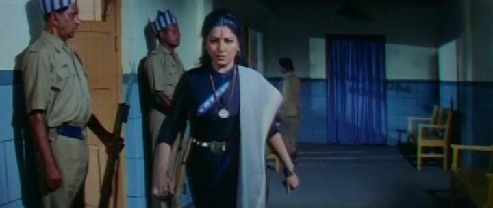 Кадр из фильма Игрок №1 / Khiladi No 1 (1997)