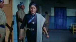 Кадры из фильма Игрок №1 / Khiladi No 1 (1997)
