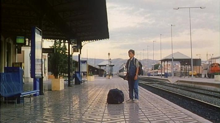 Кадр из фильма Птичка / Pajarico (1997)