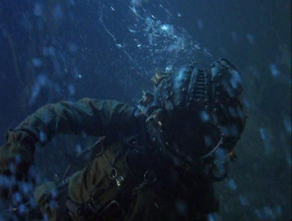 Кадр из фильма 20 000 лье под водой / 20,000 Leagues Under the Sea (1997)