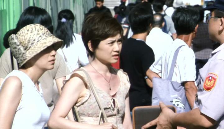 Кадр из фильма Мост исчез / Tian qiao bu jian le (2002)