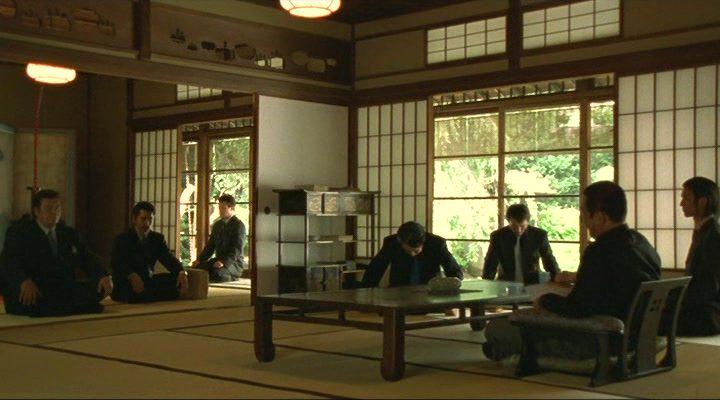 Кадр из фильма Очень опасный преступник Рекка / Jitsuroku Andô Noboru kyôdô-den: Rekka (2002)