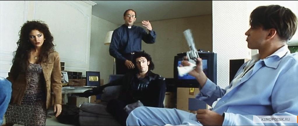 Кадр из фильма Доберман / Dobermann (1997)