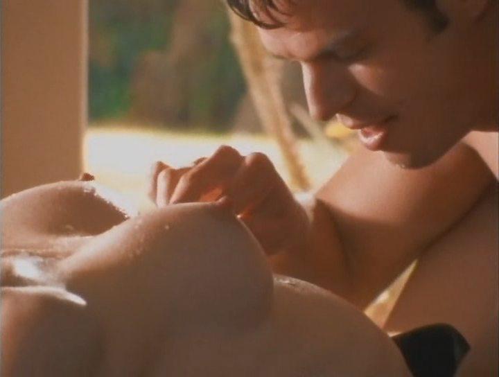 Кадр из фильма Так близко, что можно прикоснуться / Close Enough to Touch (2002)