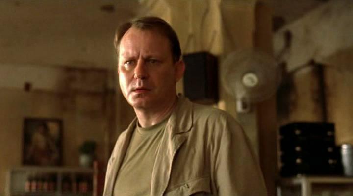 Кадр из фильма Город призраков / City of Ghosts (2002)