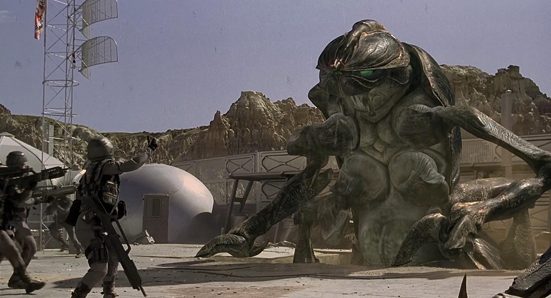 Кадр из фильма Звёздный десант / Starship Troopers (1997)