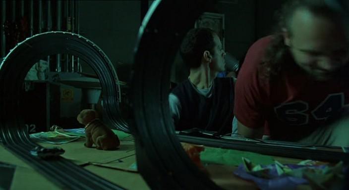 Кадр из фильма Бесшабашное ограбление / Stark Raving Mad (2002)