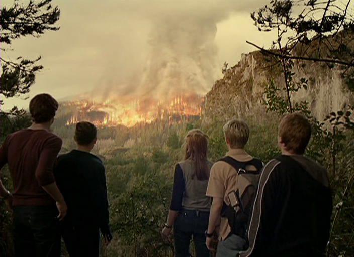 Кадр из фильма Суперпожар / Superfire (2002)
