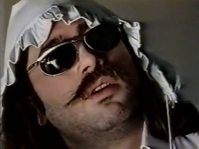 Кадр из фильма Бобака Саскервилей (1998)