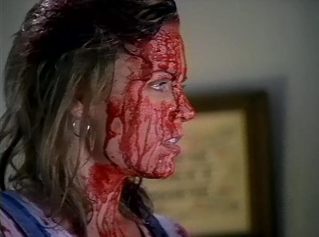 Кадр из фильма Сестрички – истерички / Psycho Sisters (1998)