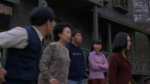 Кадры из фильма Тихая семья / Joyonghan gajok (1998)