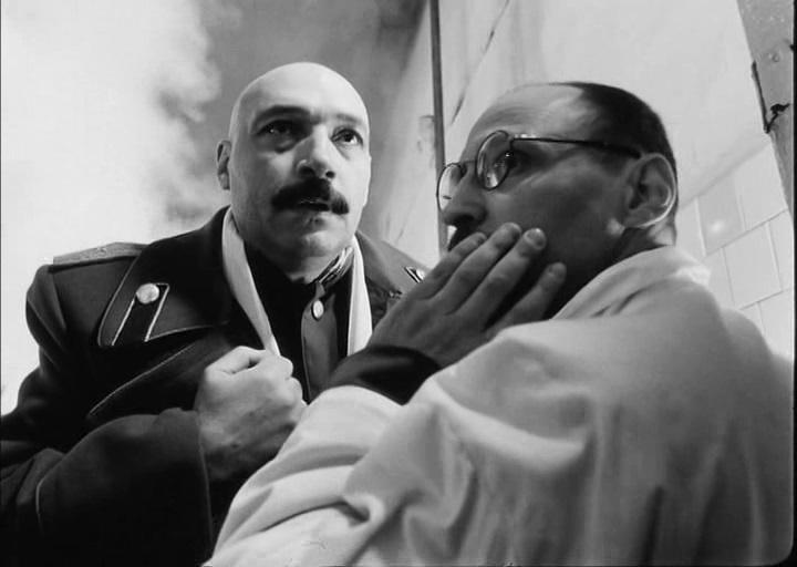 Кадр из фильма Хрусталев, машину! (1998)