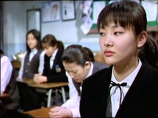 Кадр из фильма Шепот стен / Yeogo goedam (1998)