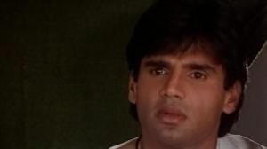 Кадры из фильма Никто не сравнится с нами / Humse Badhkar Kaun: The Entertainer (1998)