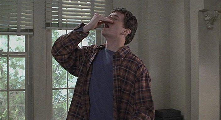 Кадр из фильма Мертвец в колледже / Dead Man on Campus (1998)