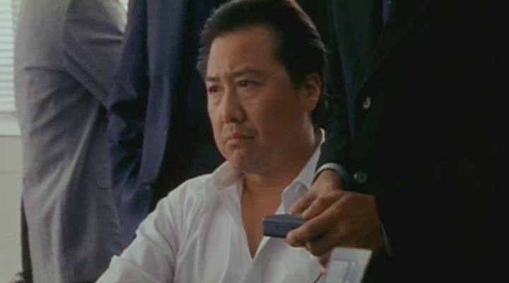 Кадр из фильма Клуб самоубийц / Jisatsu saakuru (2001)