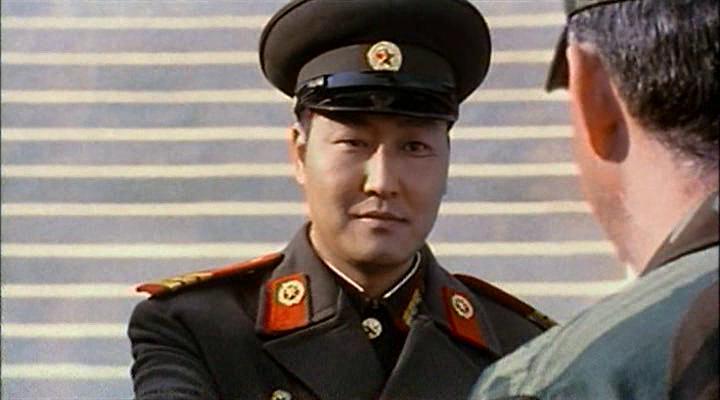 Кадр из фильма Объединенная зона безопасности / Gongdonggyeongbiguyeok JSA (2001)