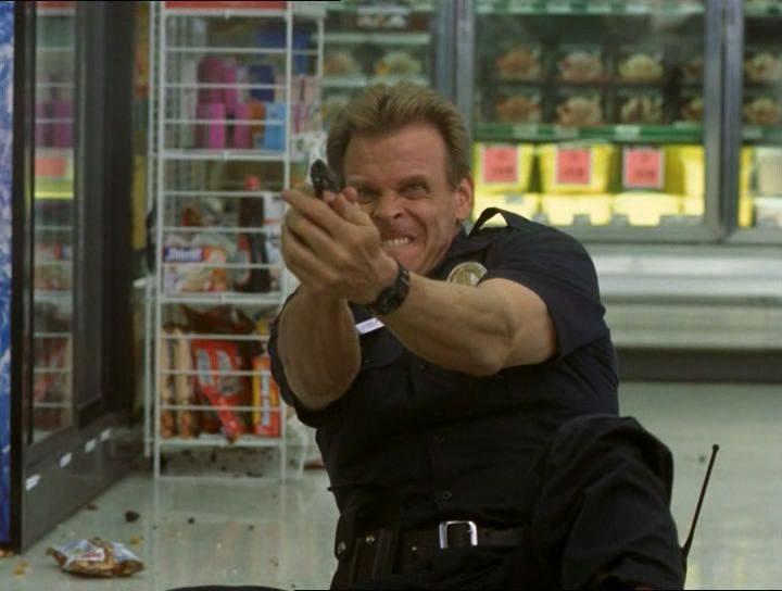 Кадр из фильма Полиция Лос-Анджелеса / L.A.P.D.: To Protect and to Serve (2001)