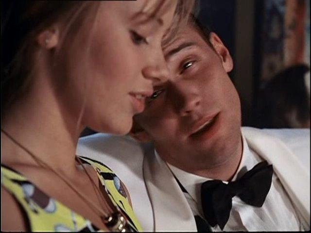 Кадр из фильма Любовь зла... (1999)