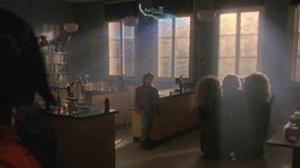 Кадры из фильма Затерянные в подземелье / Babel (1999)