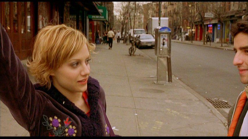 Кадр из фильма Тротуары Нью-Йорка / Sidewalks of New York (2001)